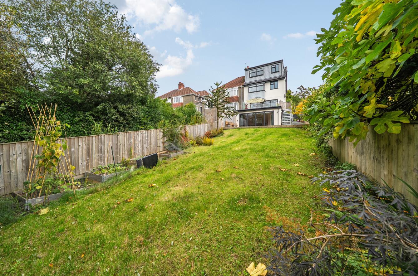 Gower Road, Killay, Swansea, SA2 7DY